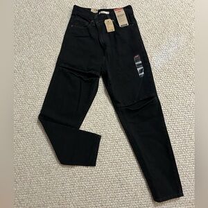 NWT Levi’s High Waisted Mom Jeans